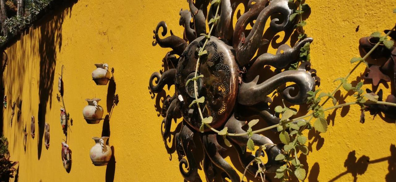 Hotel Rosa Morada Tlaquepaque Kültér fotó