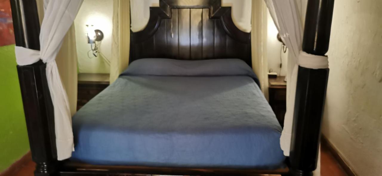 Hotel Rosa Morada Tlaquepaque Kültér fotó