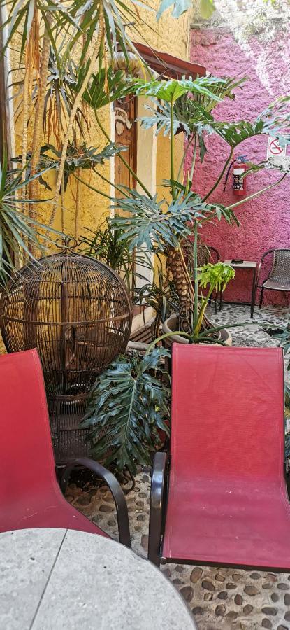 Hotel Rosa Morada Tlaquepaque Kültér fotó