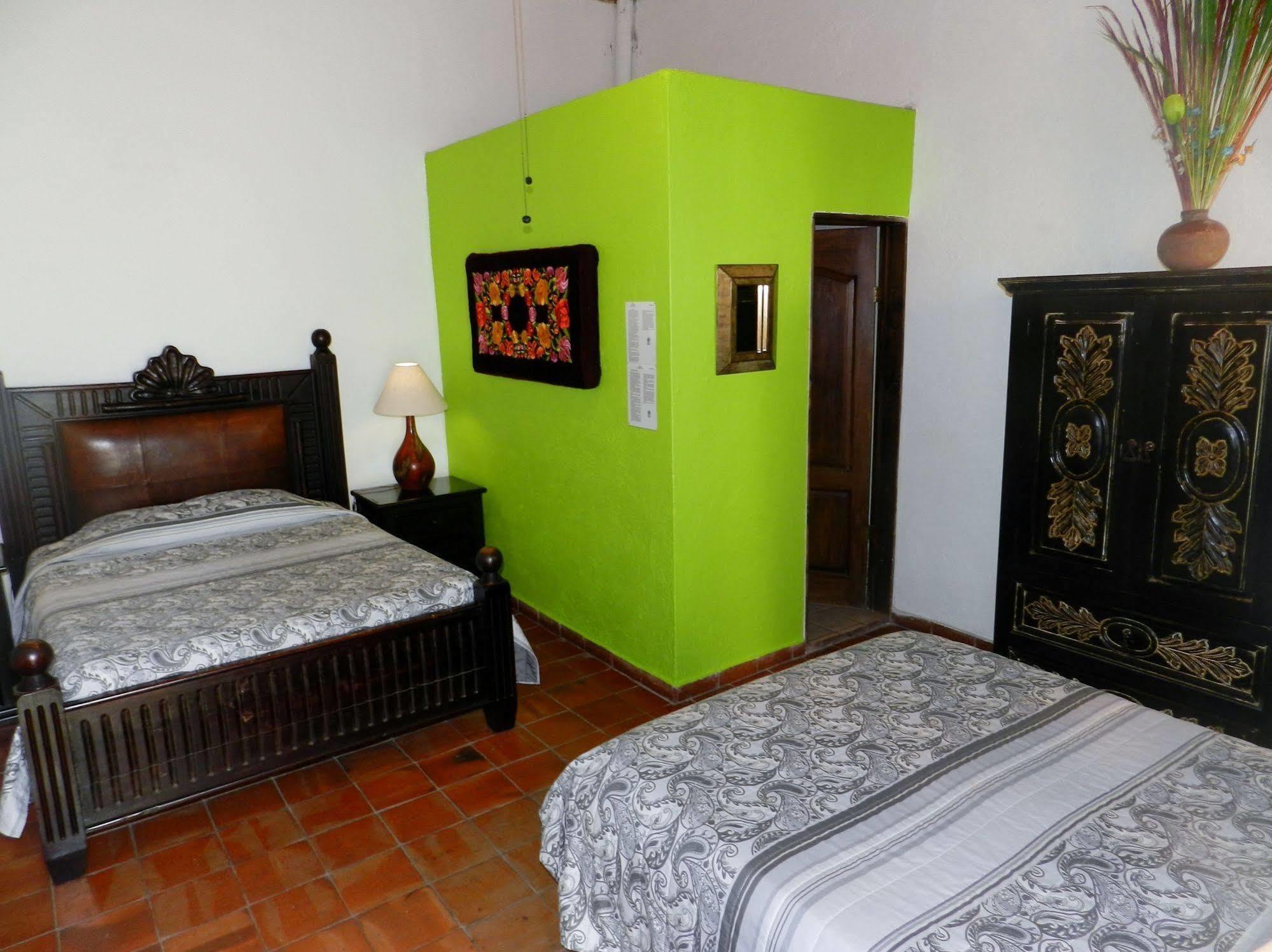 Hotel Rosa Morada Tlaquepaque Kültér fotó